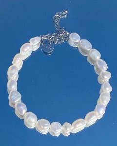 fresh-water pearl bracelet